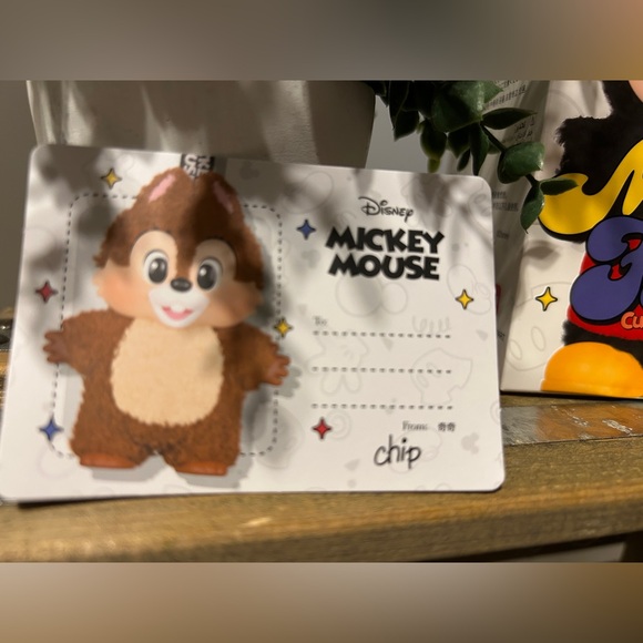 Disney Mickey Mouse Keychain Holder - Picture 2 of 6